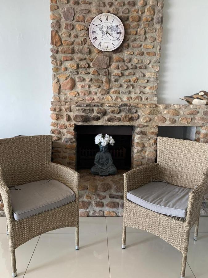Lalapanzi Apartment